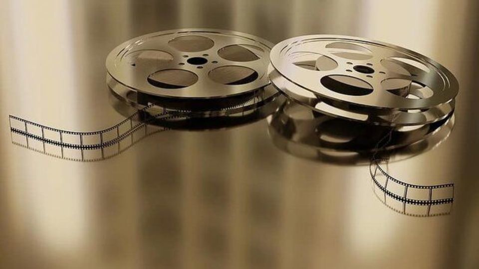 تلویزیون آخر هفته چه فیلمهایی پخش میکند؟ تلویزیون آخر هفته چه فیلمهایی پخش میکند؟