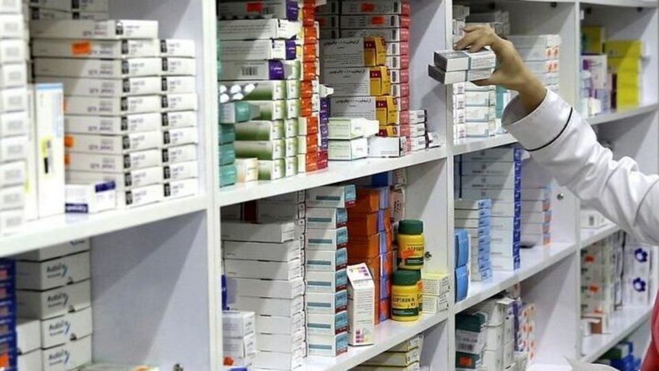 دارو قربانی سیاستهای ارزی؛ بیمار دارو میخواهد نه توضیح! دارو قربانی سیاستهای ارزی؛ بیمار دارو میخواهد نه توضیح!