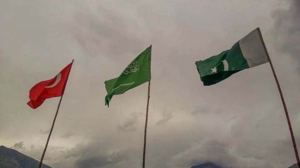 ترکیه، عربستان و پاکستان امروز در جده توافقنامه نظامی مشترک امضا میکنند ترکیه، عربستان و پاکستان امروز در جده توافقنامه نظامی مشترک امضا میکنند