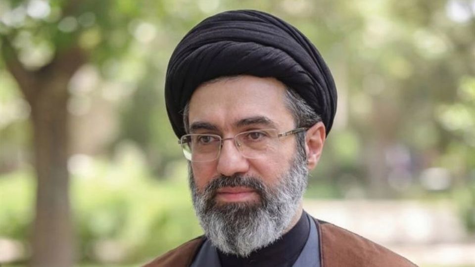 پزشکیان با رهبر معظم انقلاب اسلامی دیدار و گفتوگو کرد پزشکیان با رهبر معظم انقلاب اسلامی دیدار و گفتوگو کرد