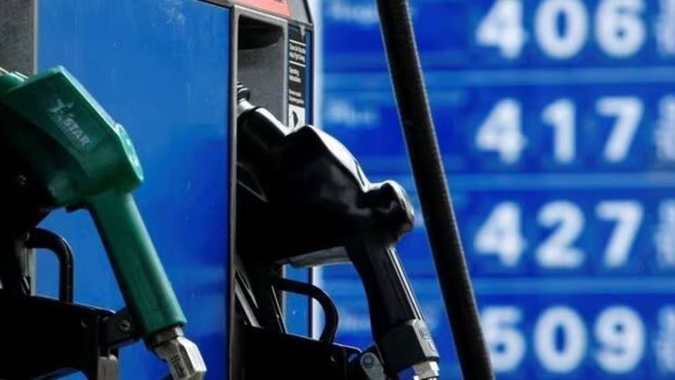 عضو کمیسیون انرژی: مجلس مخالف افزایش قیمت بنزین است عضو کمیسیون انرژی: مجلس مخالف افزایش قیمت بنزین است