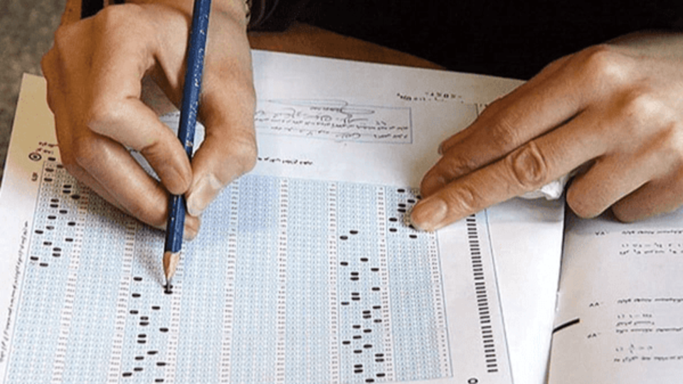 آغاز توزیع کارت کنکور ۱۴۰۵ آغاز توزیع کارت کنکور ۱۴۰۵