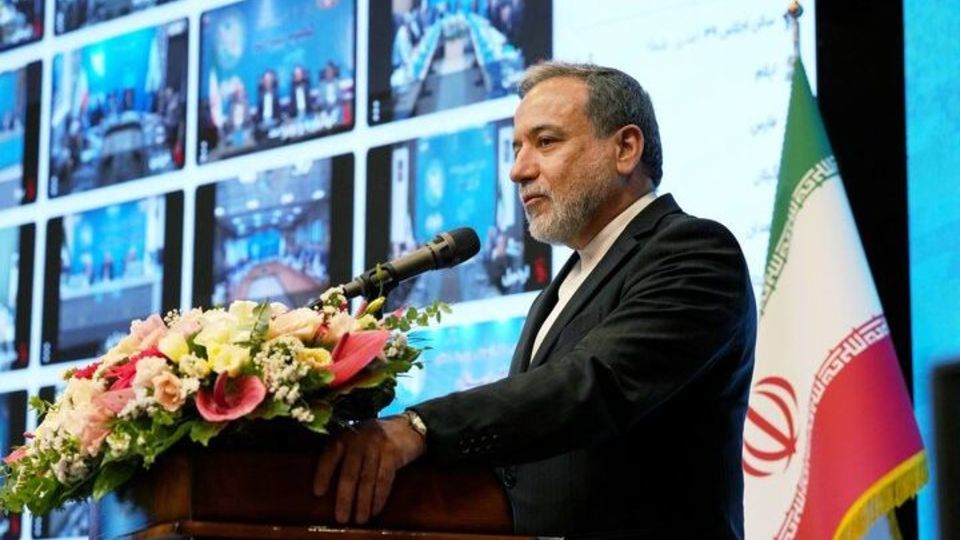 عراقچی: خیال باطل «تسلیم بدون قید و شرط» ایران در جنگ محقق نشد عراقچی: خیال باطل «تسلیم بدون قید و شرط» ایران در جنگ محقق نشد