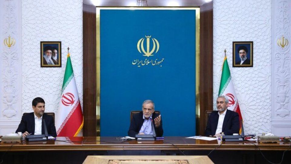 پزشکیان: دریافت هرگونه خدمت در کشور منوط به ارائه کد پستی و کد ملی میشود پزشکیان: دریافت هرگونه خدمت در کشور منوط به ارائه کد پستی و کد ملی میشود