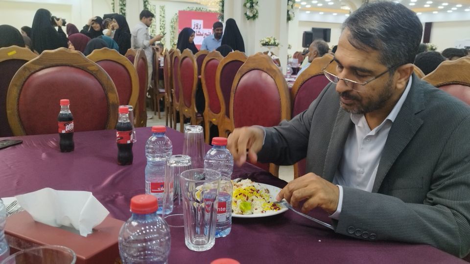 قالیباف: آمریکا با فشار نمیتواند از ایران امتیاز بگیرد قالیباف: آمریکا با فشار نمیتواند از ایران امتیاز بگیرد