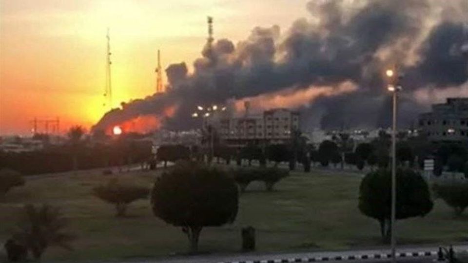 یمن: شریان حیاتی نفت عربستان را نابود میکنیم/غافلگیریهای جدیدی داریم یمن: شریان حیاتی نفت عربستان را نابود میکنیم/غافلگیریهای جدیدی داریم