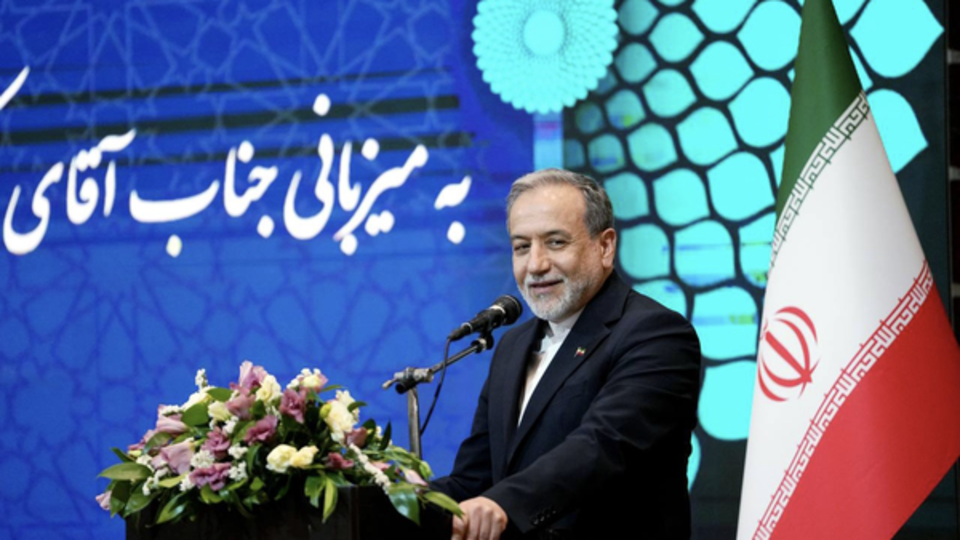 عراقچی: تا آخرین نفس و قطره خونمان پای منافع ملی میایستیم عراقچی: تا آخرین نفس و قطره خونمان پای منافع ملی میایستیم