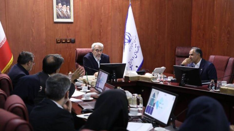عملکرد بانک تجارت در سال مالی ۱۴۰۴ و تابستان سال جاری بررسی شد عملکرد بانک تجارت در سال مالی ۱۴۰۴ و تابستان سال جاری بررسی شد
