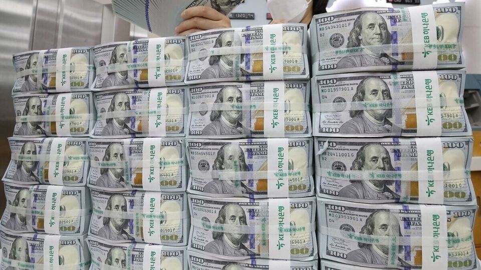 قیمت دلار و یورو در بازار آزاد امروز شنبه ۳۱ مرداد ۱۴۰۵ قیمت دلار و یورو در بازار آزاد امروز شنبه ۳۱ مرداد ۱۴۰۵