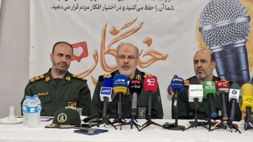 سخنگوی سپاه: جنگ اقتصادی دشمن یک فریب ادراکی است سخنگوی سپاه: جنگ اقتصادی دشمن یک فریب ادراکی است