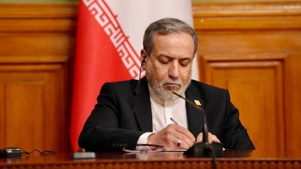 عراقچی: کشورهای منطقه اجازه استفاده آمریکا از پایگاههایشان را ندهند عراقچی: کشورهای منطقه اجازه استفاده آمریکا از پایگاههایشان را ندهند