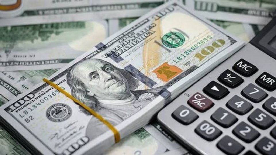 سهمیه فروش ارز به شرکتها ۵ برابر شد/ سقف فروش ارز به بالای ۱۸ سالهها چقدر است؟ سهمیه فروش ارز به شرکتها ۵ برابر شد/ سقف فروش ارز به بالای ۱۸ سالهها چقدر است؟