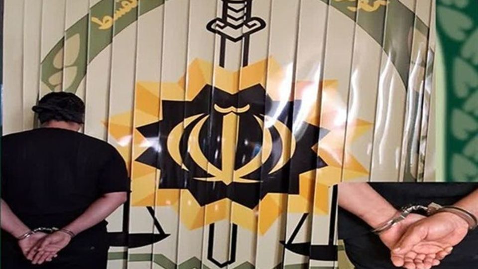 دستگیری عامل ارتباطی شبکههای معاند در تهران دستگیری عامل ارتباطی شبکههای معاند در تهران