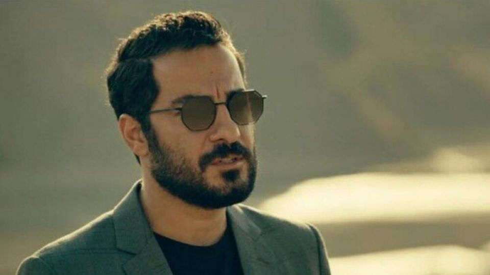 نوید محمدزاده از «آرش» کنار گذاشته شد نوید محمدزاده از «آرش» کنار گذاشته شد