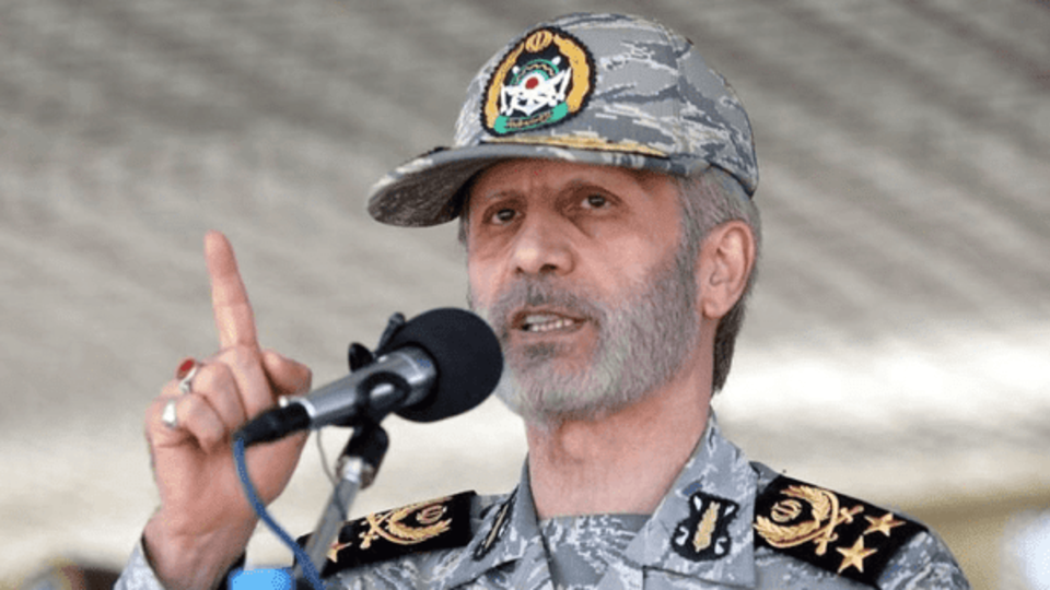 فرمانده کل ارتش: به هر اقدام دشمن با قدرت واکنش نشان میدهیم فرمانده کل ارتش: به هر اقدام دشمن با قدرت واکنش نشان میدهیم