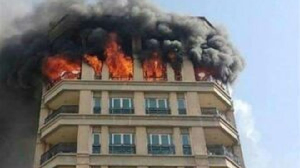جزئیات آتشسوزی در ساختمان ادارهکل راه و شهرسازی هرمزگان جزئیات آتشسوزی در ساختمان ادارهکل راه و شهرسازی هرمزگان