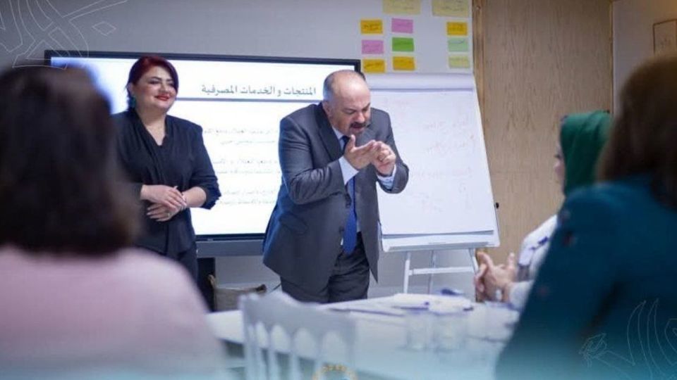 انگلیس چگونه از آموزش برای نفوذ در عراق استفاده میکند؟ انگلیس چگونه از آموزش برای نفوذ در عراق استفاده میکند؟