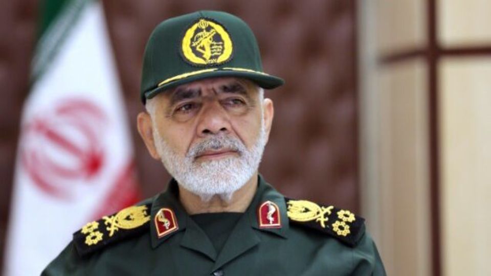 رئیس ستادکل نیروهای مسلح: تسلیم نمیشویم و دشمن هم در جنگ نرم پیروز نخواهد شد رئیس ستادکل نیروهای مسلح: تسلیم نمیشویم و دشمن هم در جنگ نرم پیروز نخواهد شد