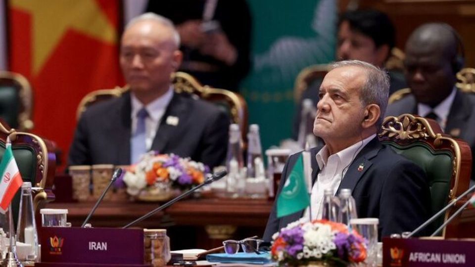 پزشکیان: تابآوری اقتصادی بدون امنیت، پایدار نخواهد بود پزشکیان: تابآوری اقتصادی بدون امنیت، پایدار نخواهد بود