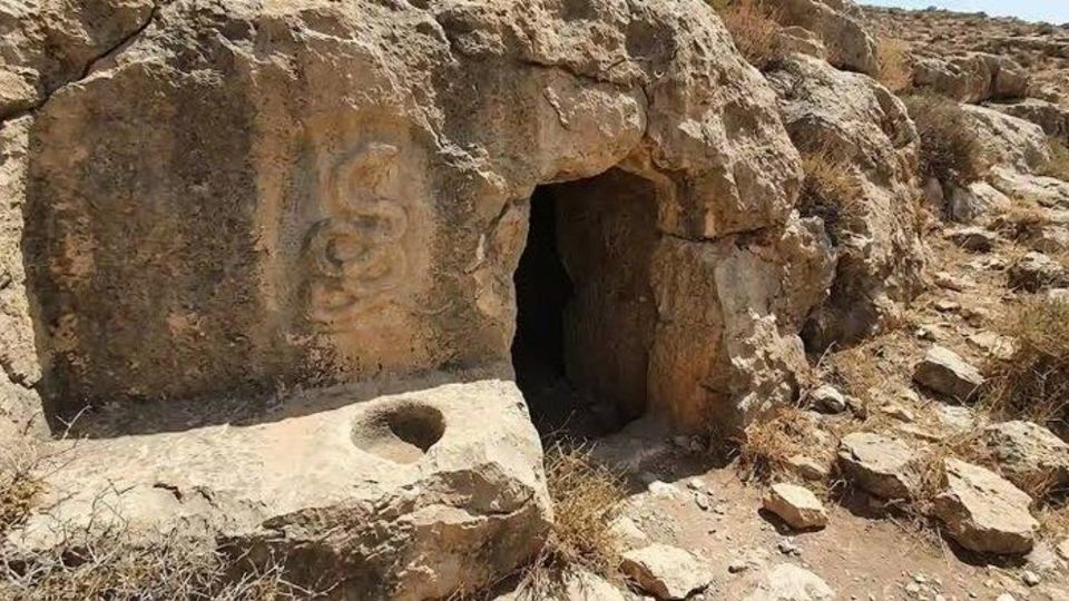 غارهای باستانی کرمانشاه یکی یکی قربانی میشوند غارهای باستانی کرمانشاه یکی یکی قربانی میشوند