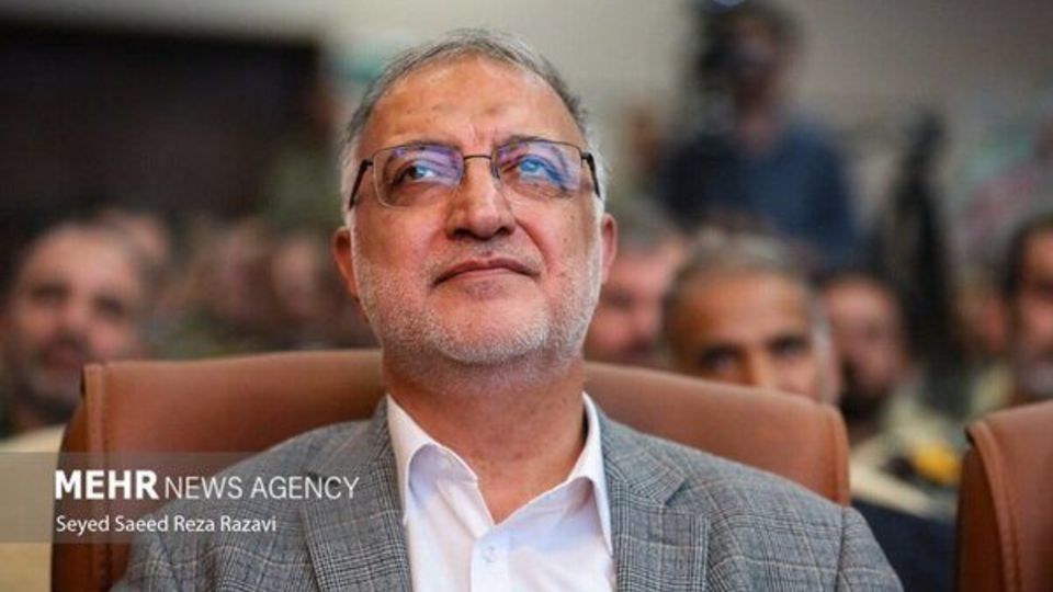 زاکانی: ایران میتواند با تکیه بر ظرفیتهای داخلی الگوی پیشرفت بسازد زاکانی: ایران میتواند با تکیه بر ظرفیتهای داخلی الگوی پیشرفت بسازد