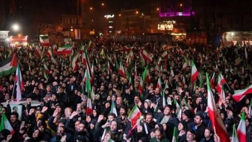 فراتر از رفراندوم فراتر از رفراندوم