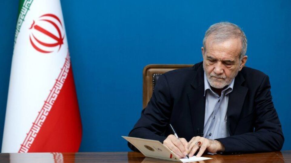 رئیسجمهور: دولت وفاق ملی در کنار نیروهای مسلح و ملت ایستاده است رئیسجمهور: دولت وفاق ملی در کنار نیروهای مسلح و ملت ایستاده است