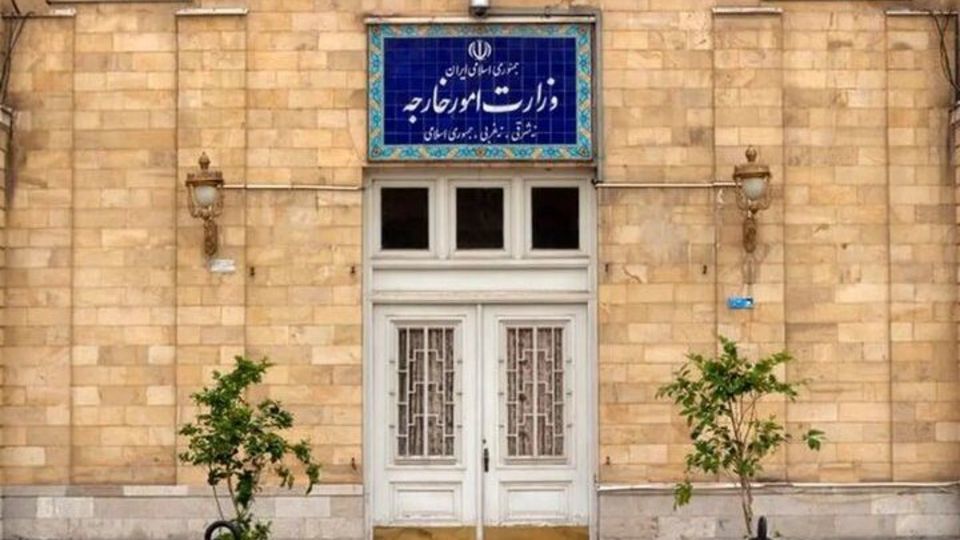 احضار سفیر سوئد به وزارت خارجه و فرصت ۴۸ ساعته به یک دیپلمات سوئدی برای ترک تهران احضار سفیر سوئد به وزارت خارجه و فرصت ۴۸ ساعته به یک دیپلمات سوئدی برای ترک تهران