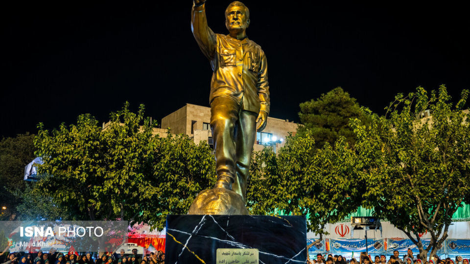 مراسم رونمایی از تندیس سردار شهید امیرعلی حاجیزاده مراسم رونمایی از تندیس سردار شهید امیرعلی حاجیزاده