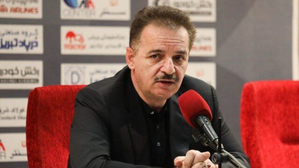 زنوزی: در فدراسیون ستاد تشکیل دادهاند که تراکتور را بزنند زنوزی: در فدراسیون ستاد تشکیل دادهاند که تراکتور را بزنند