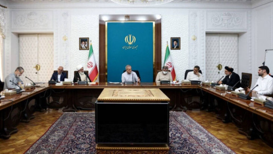 پزشکیان: معیشت مردم یکی از مهمترین دغدغههای دولت است پزشکیان: معیشت مردم یکی از مهمترین دغدغههای دولت است