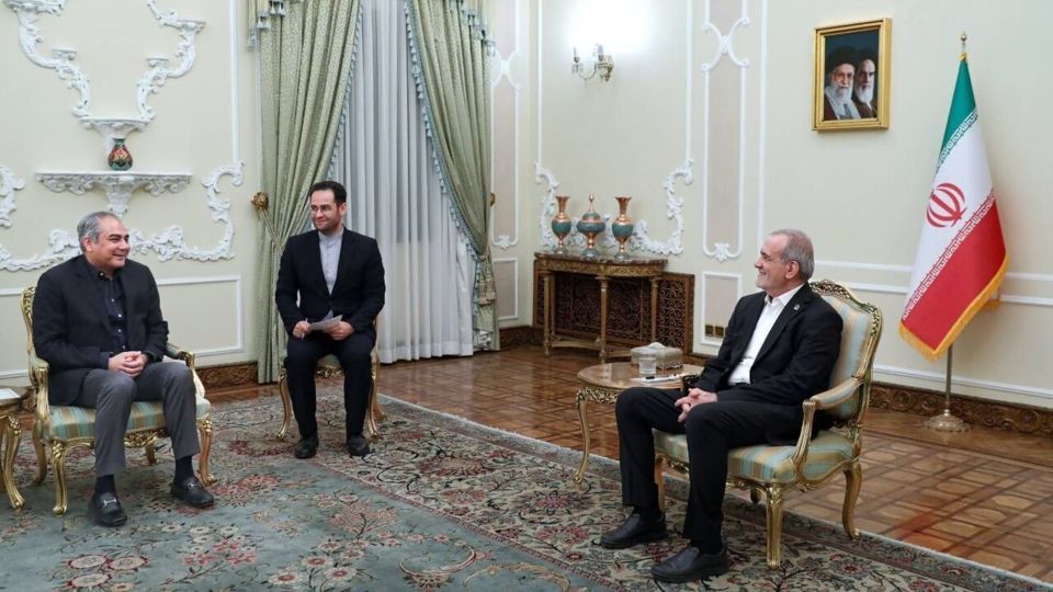 پزشکیان: ایران و پاکستان میتوانند نیازهای خود را با اتکا به ظرفیتهای منطقهای تأمین کنند پزشکیان: ایران و پاکستان میتوانند نیازهای خود را با اتکا به ظرفیتهای منطقهای تأمین کنند