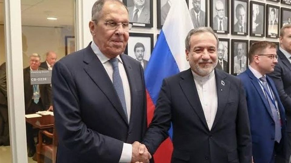 تأکید لاوروف و عراقچی بر لزوم حل مسائل منطقه از طریق دیپلماسی تأکید لاوروف و عراقچی بر لزوم حل مسائل منطقه از طریق دیپلماسی