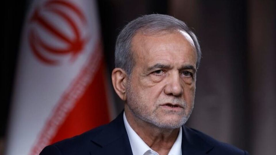 پزشکیان: مردم ایران با سربلندی از سختیها و محدودیتها خارج خواهند شد پزشکیان: مردم ایران با سربلندی از سختیها و محدودیتها خارج خواهند شد