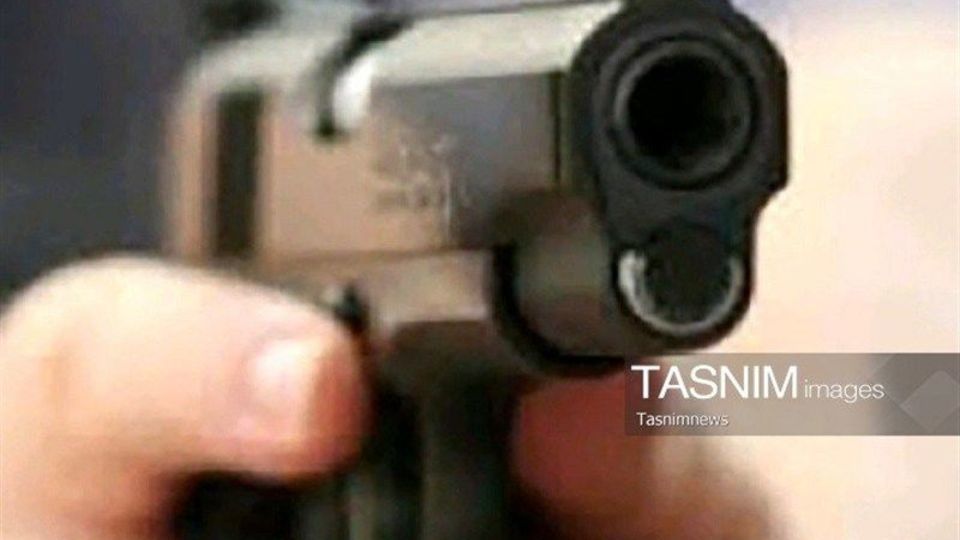 تیراندازی شبانه به منزل رئیس تعزیرات کهگیلویه در دهدشت تیراندازی شبانه به منزل رئیس تعزیرات کهگیلویه در دهدشت