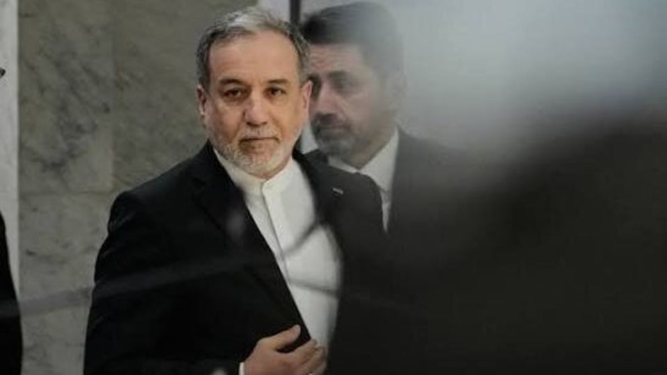 پاسخ عراقچی به اتهام زنیهای بیاساس نخست وزیر انگلیس پاسخ عراقچی به اتهام زنیهای بیاساس نخست وزیر انگلیس