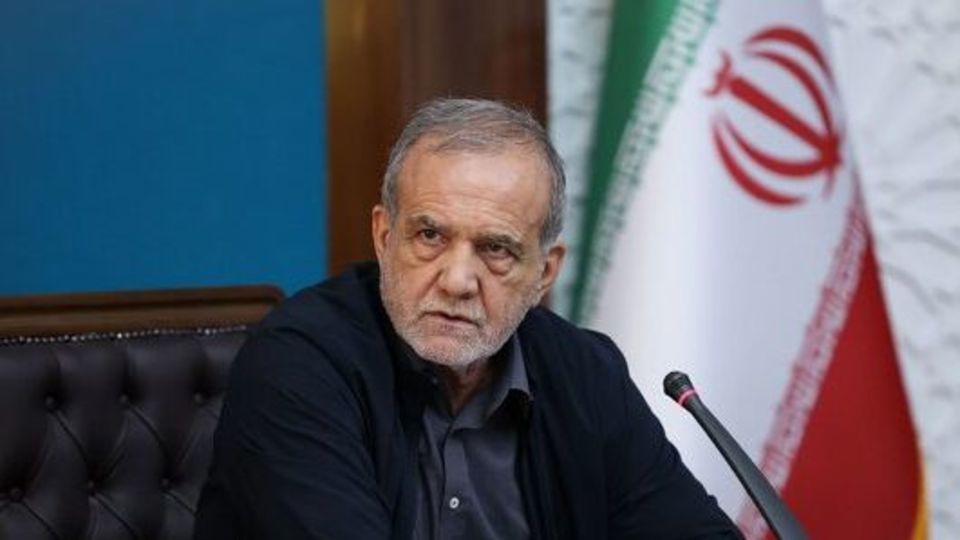 پزشکیان: باید پناهگاه و تکیهگاه همه ملت ایران باشیم پزشکیان: باید پناهگاه و تکیهگاه همه ملت ایران باشیم