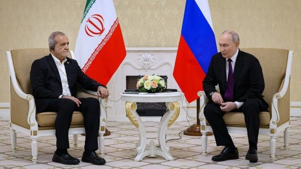 کرملین: پزشکیان در دیدار با پوتین، پیامی برای ترامپ نداشته است کرملین: پزشکیان در دیدار با پوتین، پیامی برای ترامپ نداشته است