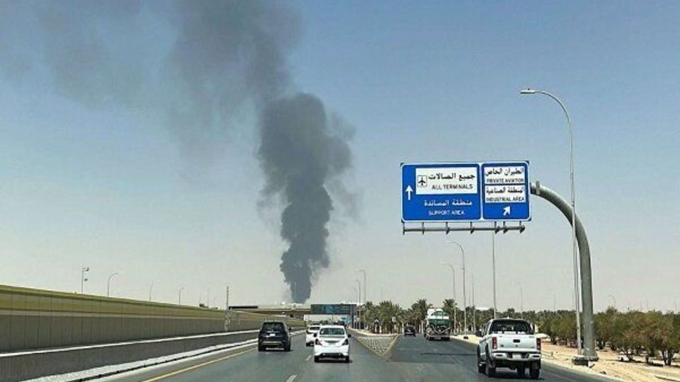 هشدار سفارتخانههای آمریکا و انگلیس به اتباع خود درباره فرودگاه ریاض هشدار سفارتخانههای آمریکا و انگلیس به اتباع خود درباره فرودگاه ریاض