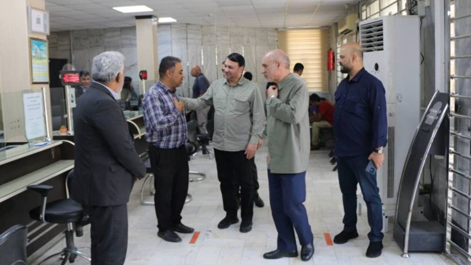 بازدید میدانی مدیرعامل بانک سپه از شعب هرمزگان؛ تأکید بر ارتقای کیفیت خدمات و جذب منابع پایدار بازدید میدانی مدیرعامل بانک سپه از شعب هرمزگان؛ تأکید بر ارتقای کیفیت خدمات و جذب منابع پایدار