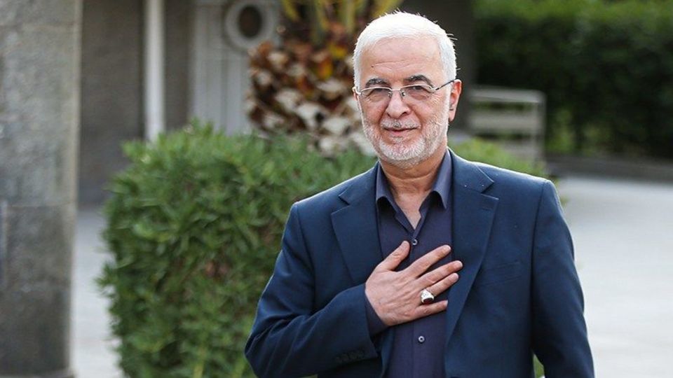 مومنی عازم جمهوری آذربایجان شد مومنی عازم جمهوری آذربایجان شد