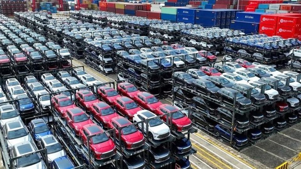 شمارهگذاری خودروهای ایرانیان مقیم خارج متوقف شد شمارهگذاری خودروهای ایرانیان مقیم خارج متوقف شد