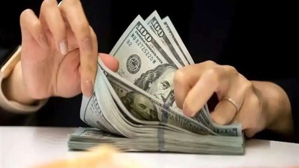 دلار ۱۵ هزار تومان ارزان شد؛ افت قیمت تا کجا ادامه دارد؟ دلار ۱۵ هزار تومان ارزان شد؛ افت قیمت تا کجا ادامه دارد؟
