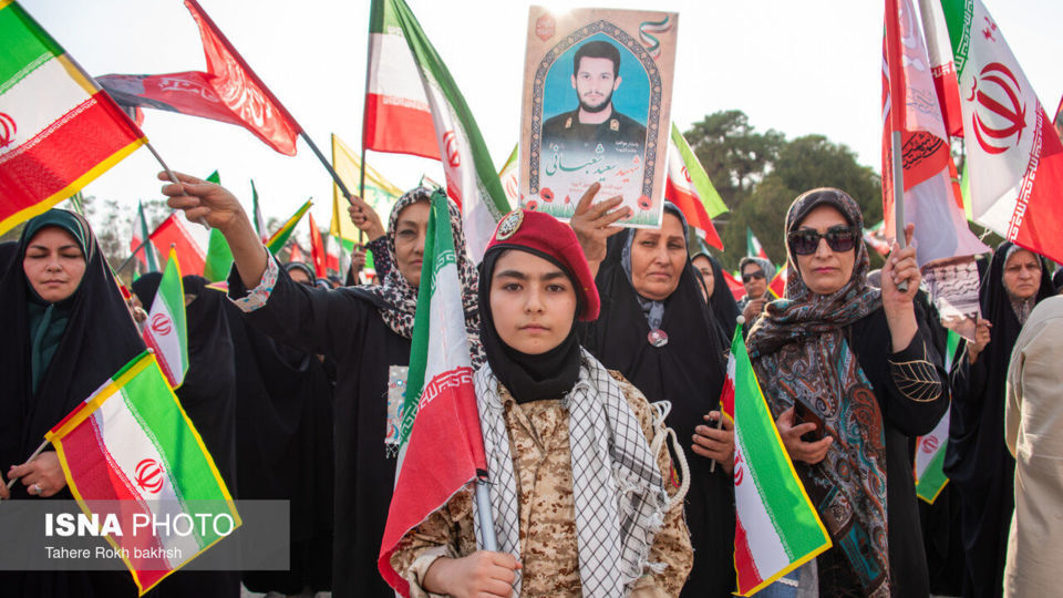 تجمع «جان فدایان تمدن ایران» - تخت جمشید تجمع «جان فدایان تمدن ایران» - تخت جمشید
