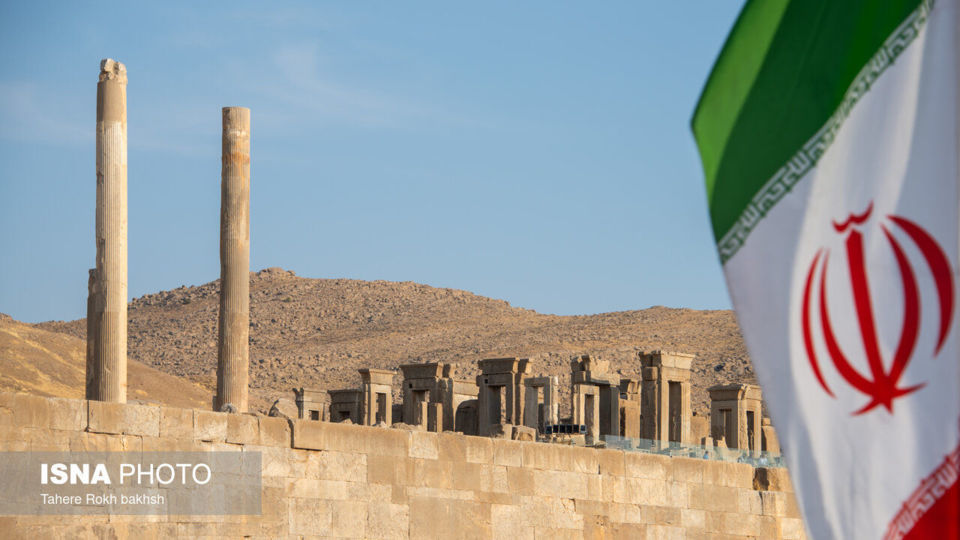 تجمع «جان فدایان تمدن ایران» - تخت جمشید تجمع «جان فدایان تمدن ایران» - تخت جمشید