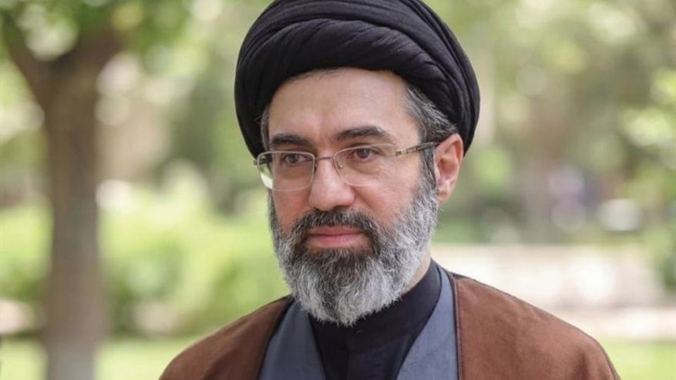 آیتالله خامنهای: بانوان ایران پیشگامان مقاومت در پشت خطوط جنگ هستند آیتالله خامنهای: بانوان ایران پیشگامان مقاومت در پشت خطوط جنگ هستند