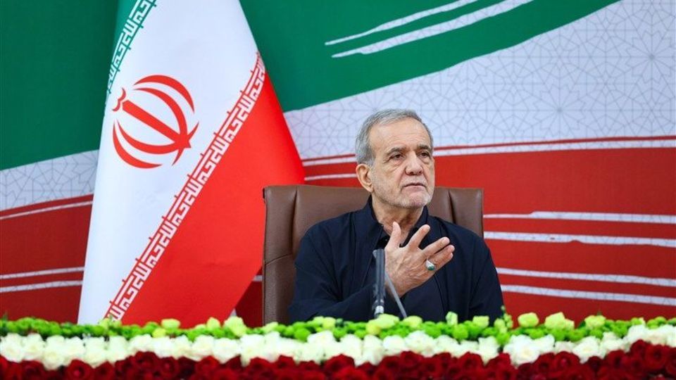 پزشکیان: دفاع ایران فقط موشک نیست؛ مردم و وحدت ملی قدرت دفاعی کشورند پزشکیان: دفاع ایران فقط موشک نیست؛ مردم و وحدت ملی قدرت دفاعی کشورند