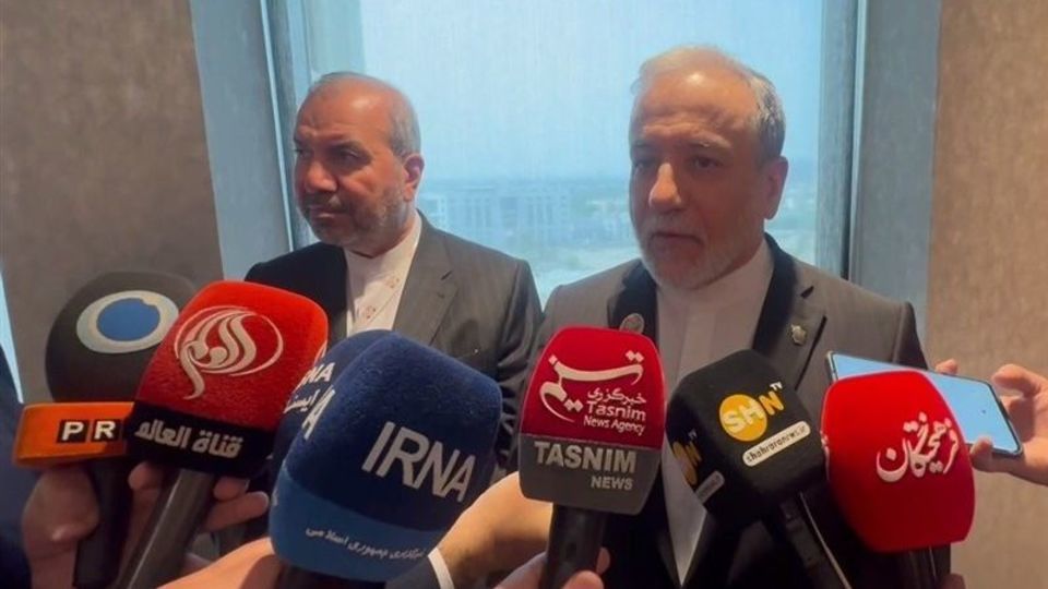 عراقچی: طرح ایران همچنان روی میز است/ در برابر تهدیدات سر خم نمیکنیم عراقچی: طرح ایران همچنان روی میز است/ در برابر تهدیدات سر خم نمیکنیم