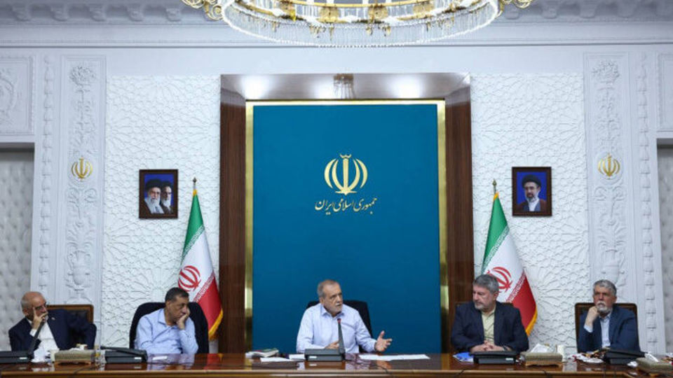 پزشکیان: از واردات بنزین بینیاز شدهایم پزشکیان: از واردات بنزین بینیاز شدهایم