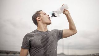 تاثیر مصرف آب بر لاغری و کاهش وزن